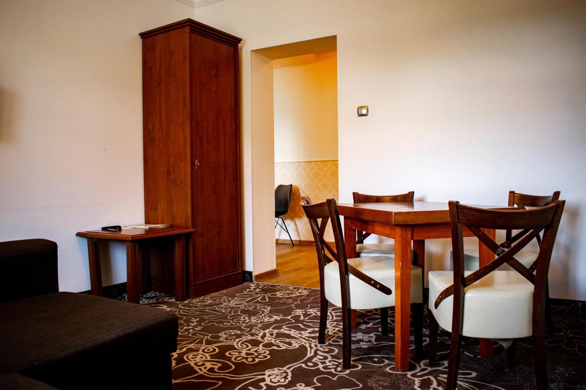 Hotel Pruski Orneta Экстерьер фото